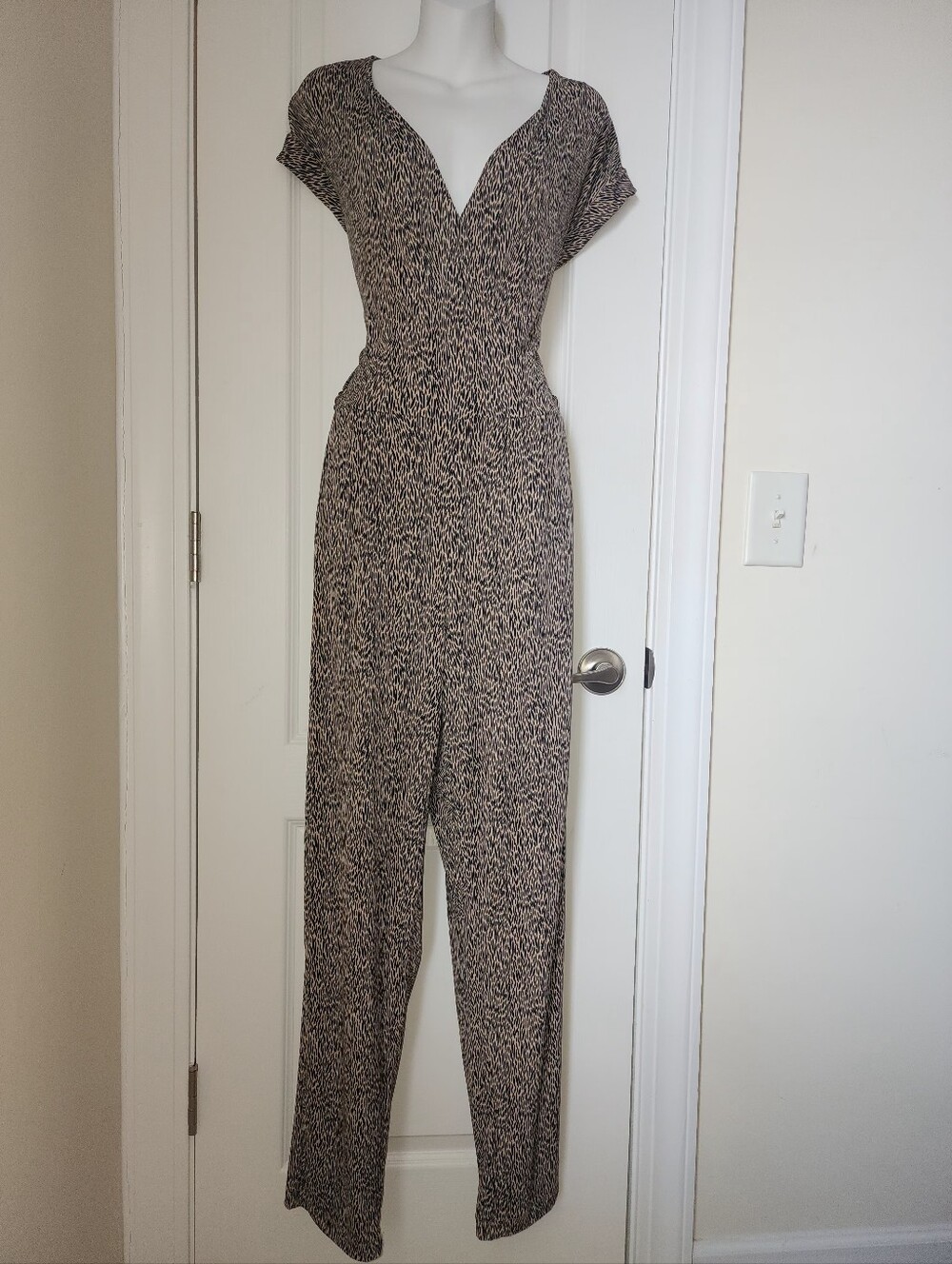 New York & Company Brown Patterned V-Neck Jumpsuit